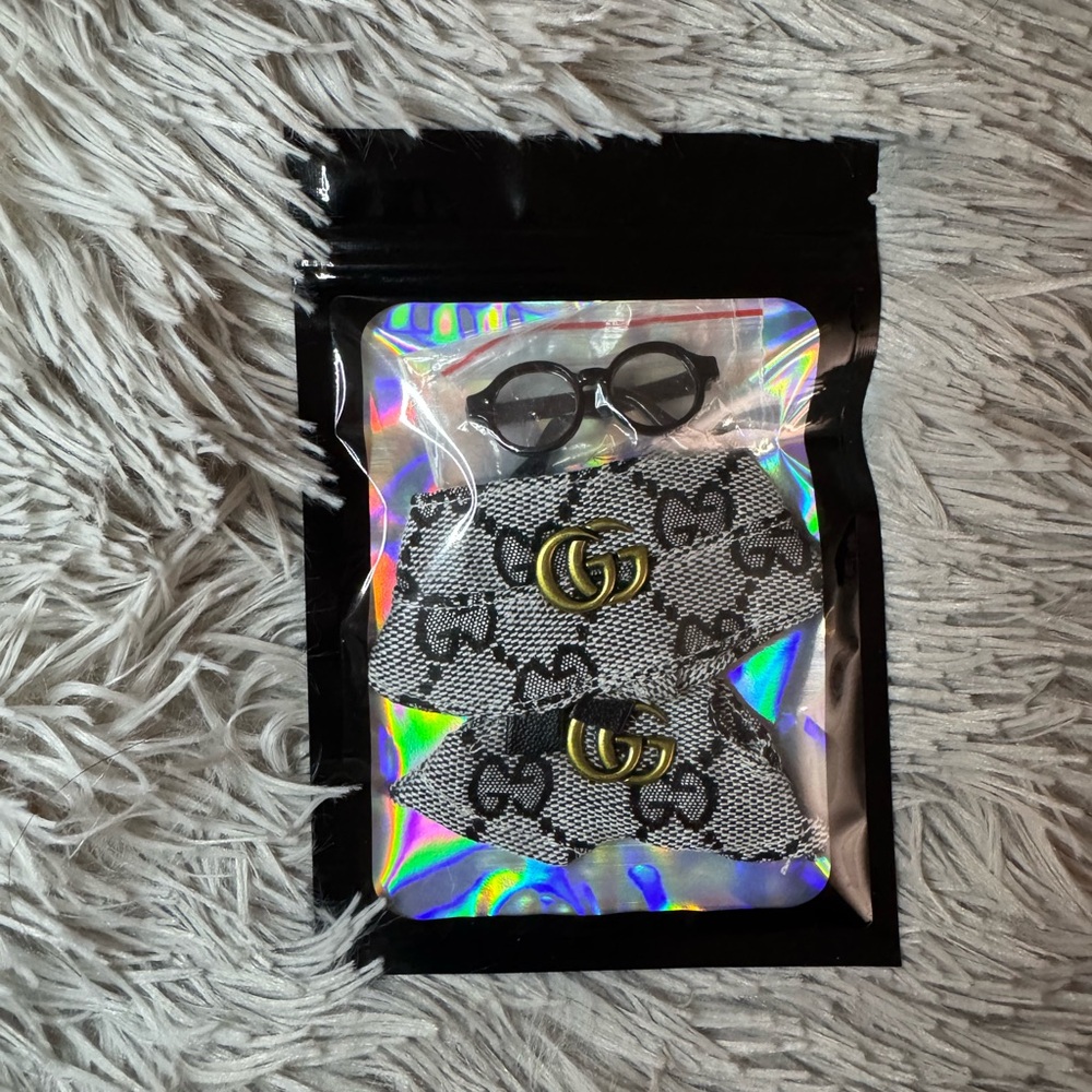LABUBU V4 Pin for Love Outfits- Mini BLKB GG 3pc Set